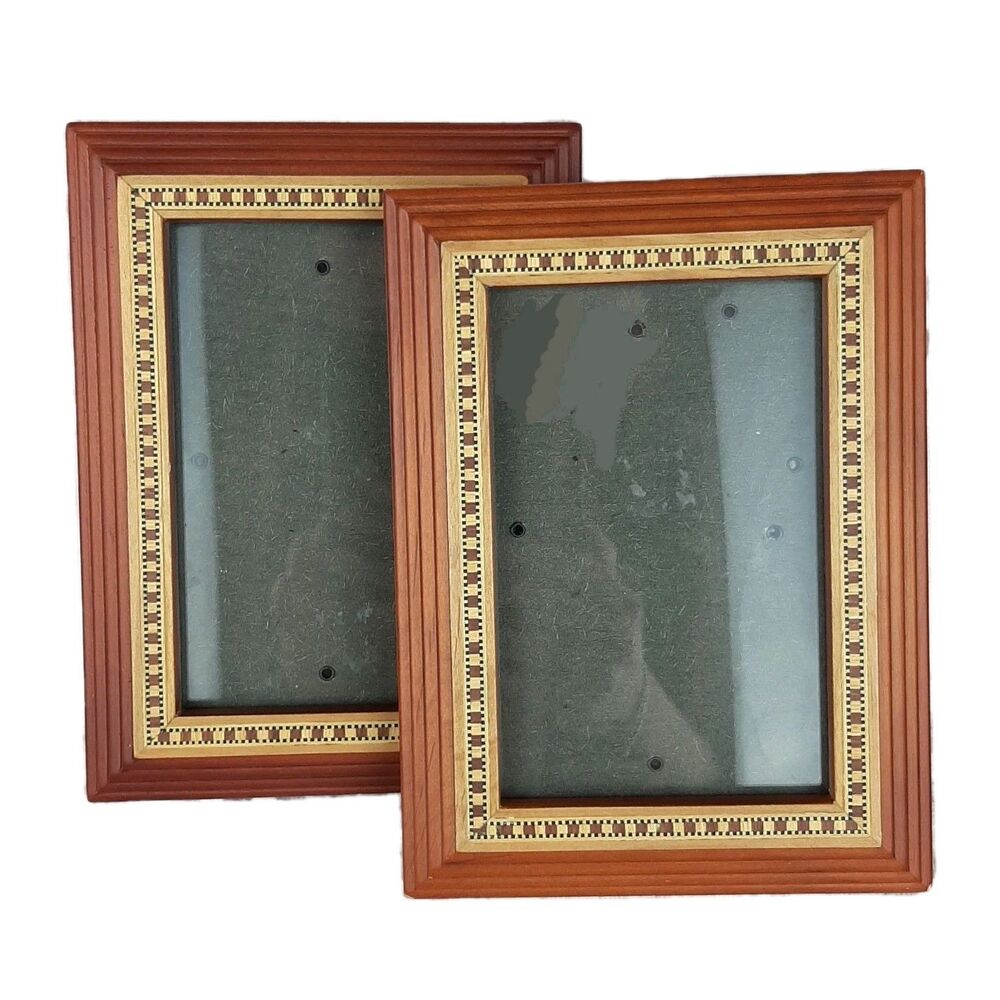 Vintage Set of 2 Photo Frames Wood Inlay Glass for Pictures 7 x 5 inch Freestand